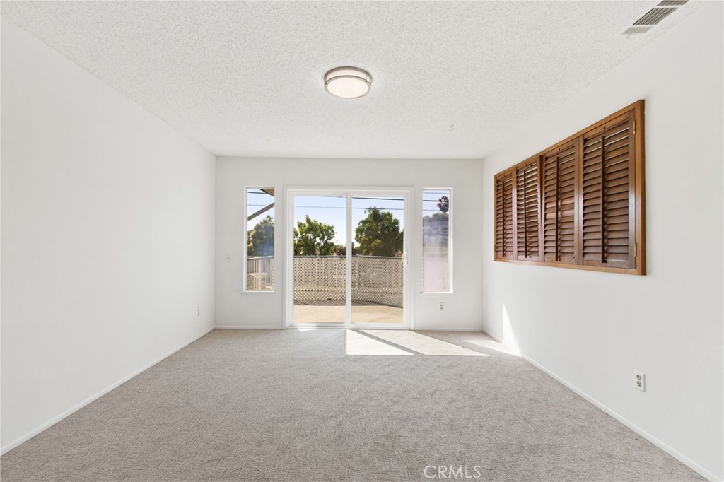 100 N Glendora Property Photo 27