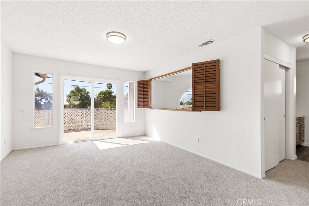 100 N Glendora Property Photo 28