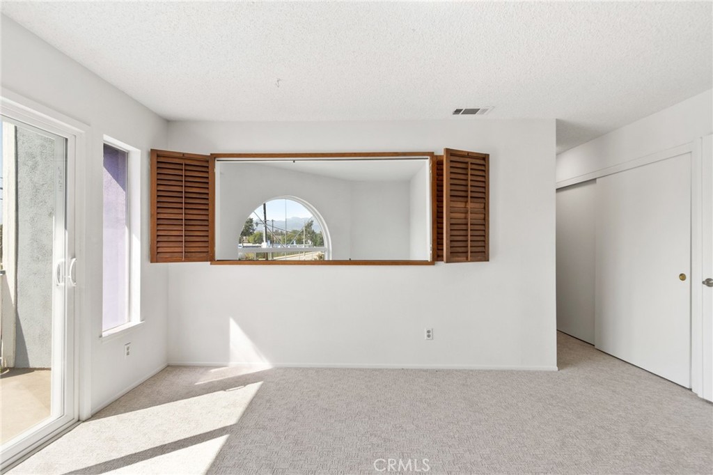 100 N Glendora Property Photo 30