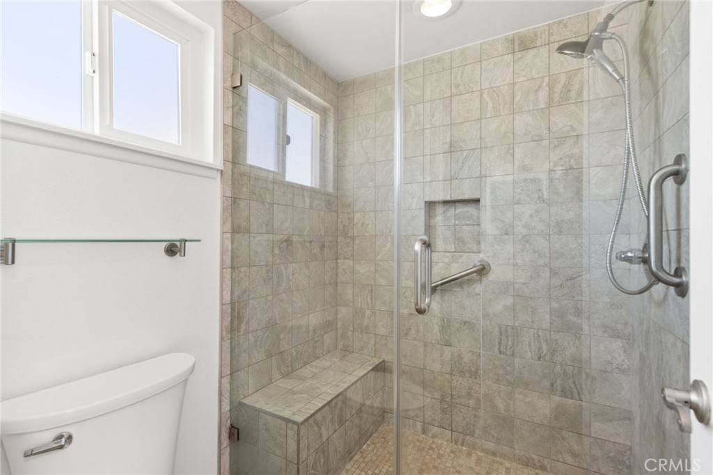 100 N Glendora Property Photo 33