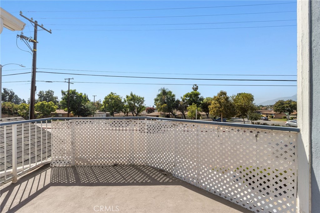 100 N Glendora Property Photo 36