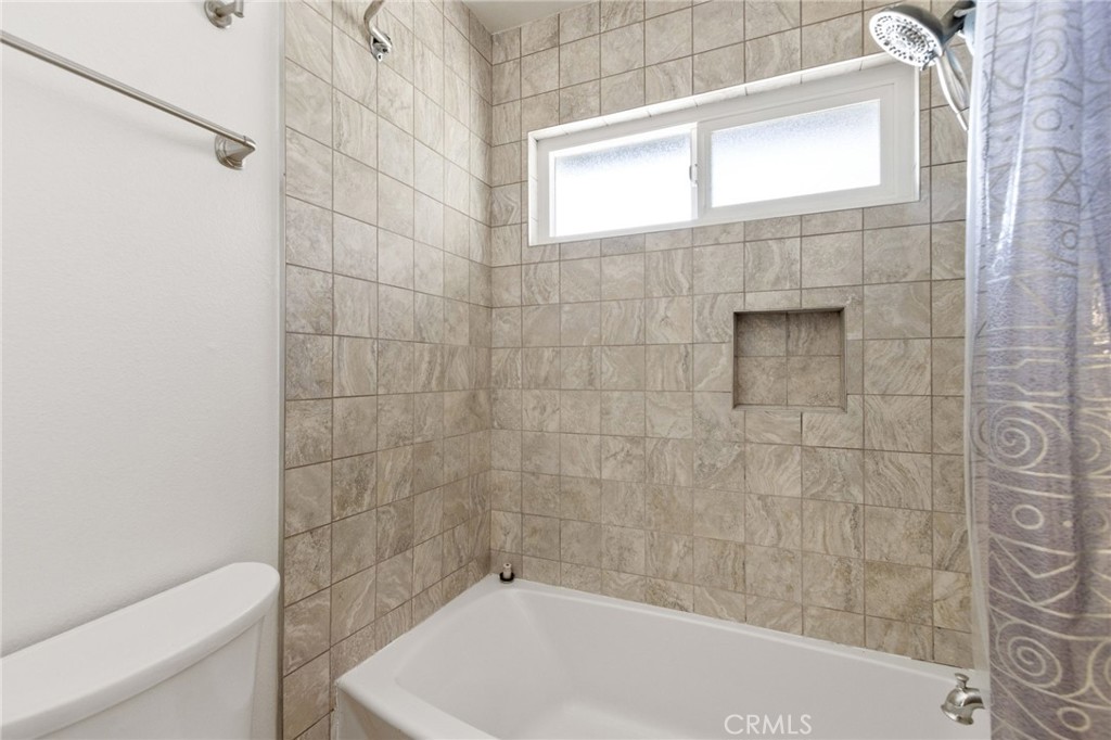100 N Glendora Property Photo 44