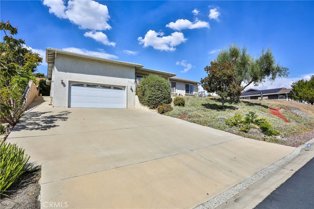 22700 Blue Teal Property Photo 1