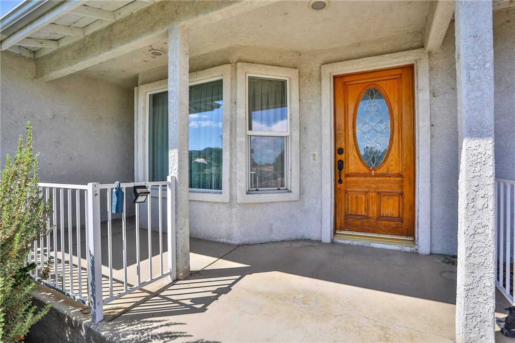 22700 Blue Teal Property Photo 3