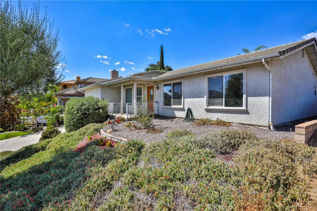 22700 Blue Teal Property Photo 6