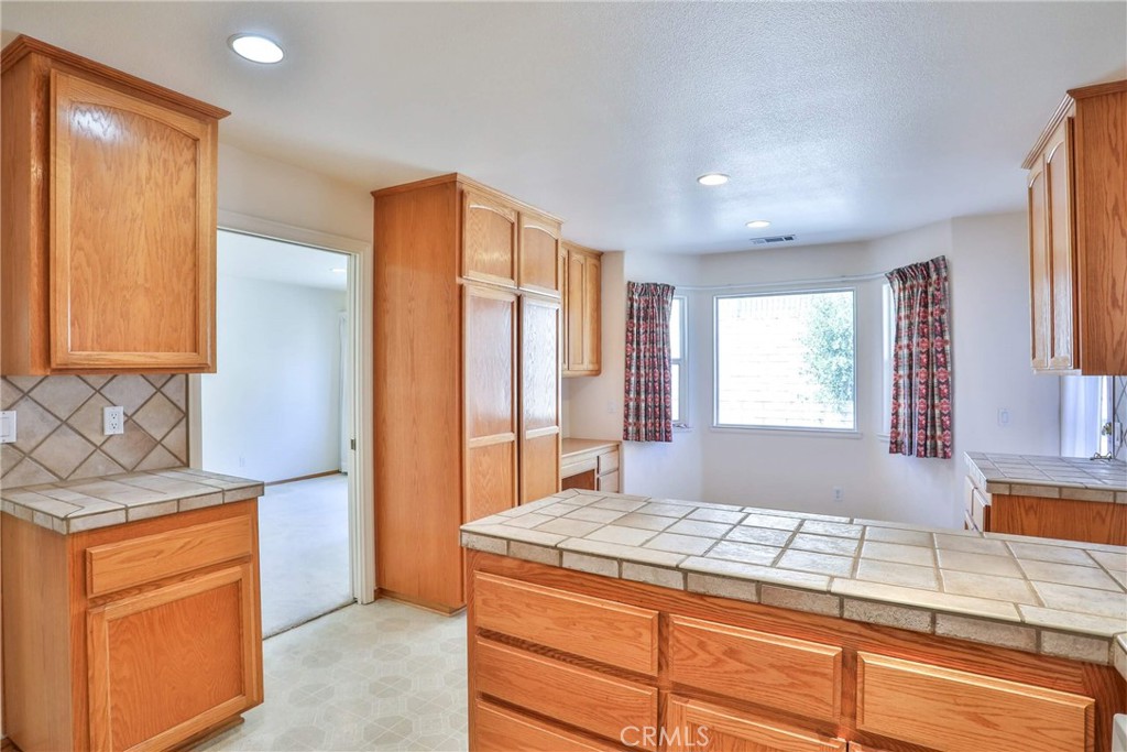 22700 Blue Teal Property Photo 9