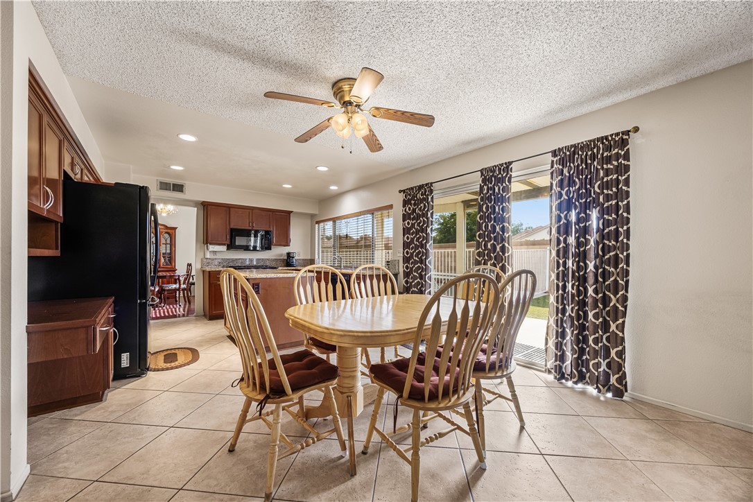 12796 Kern River Road Property Photo 7