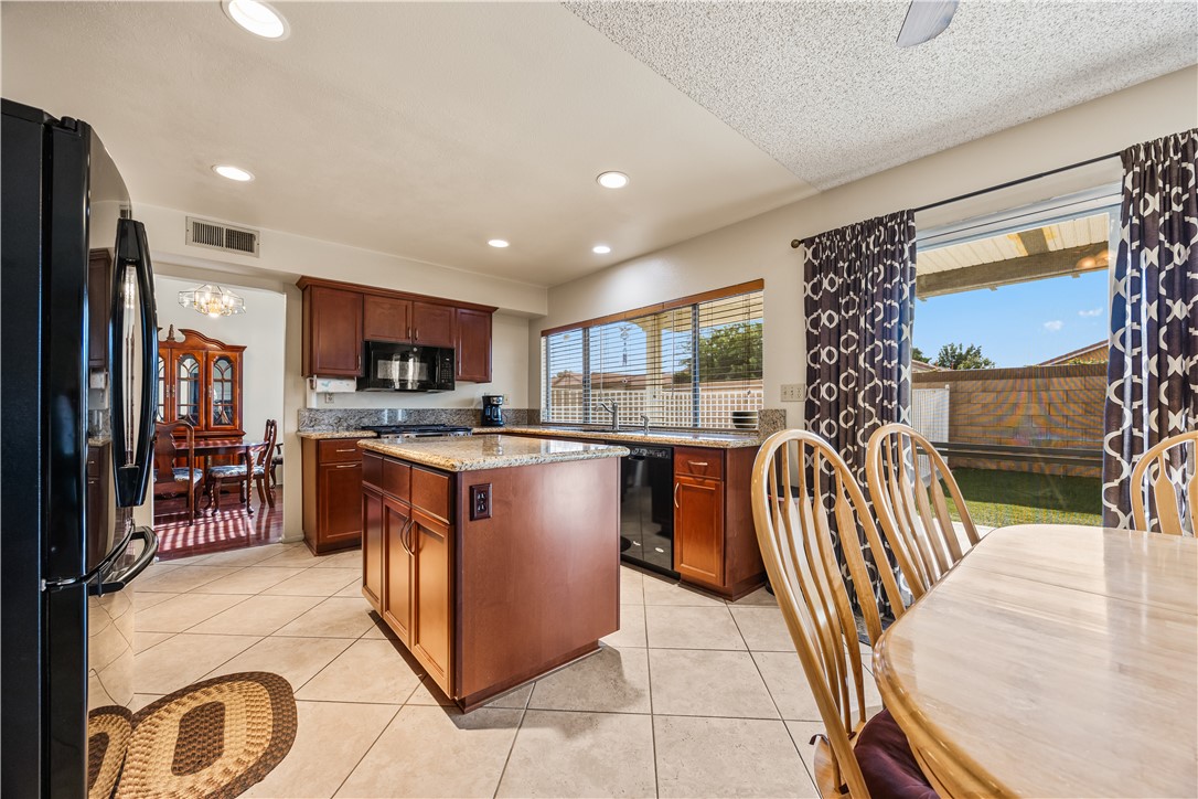 12796 Kern River Road Property Photo 8