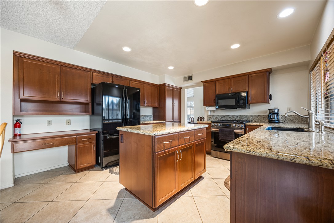 12796 Kern River Road Property Photo 9