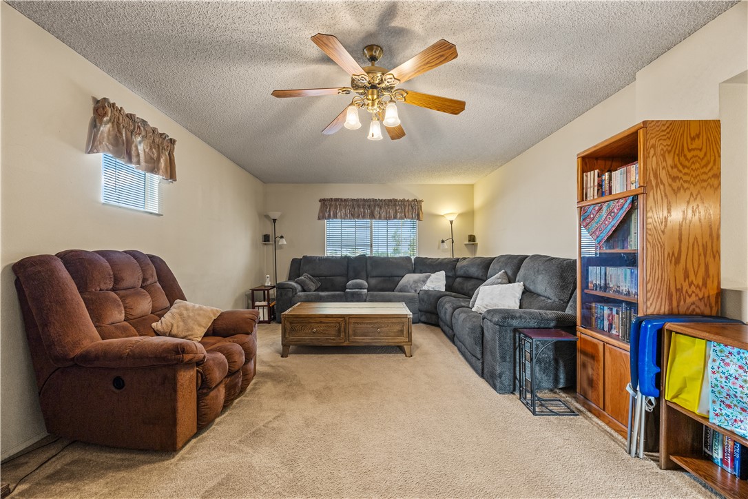 12796 Kern River Road Property Photo 22