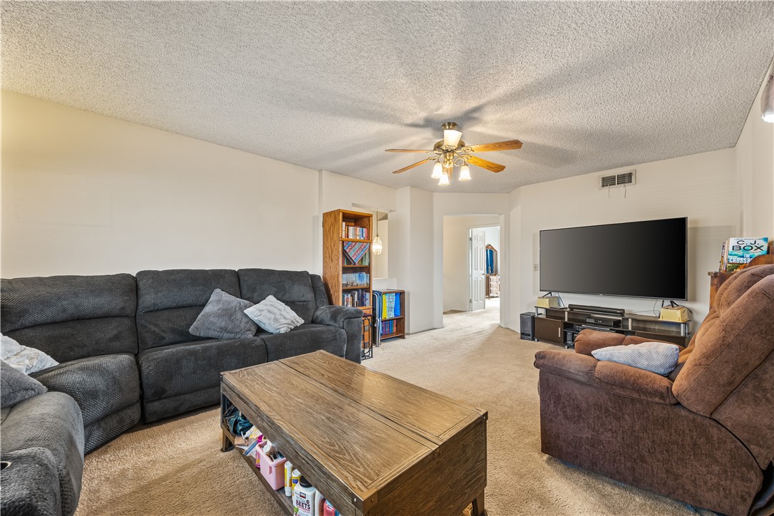 12796 Kern River Road Property Photo 23