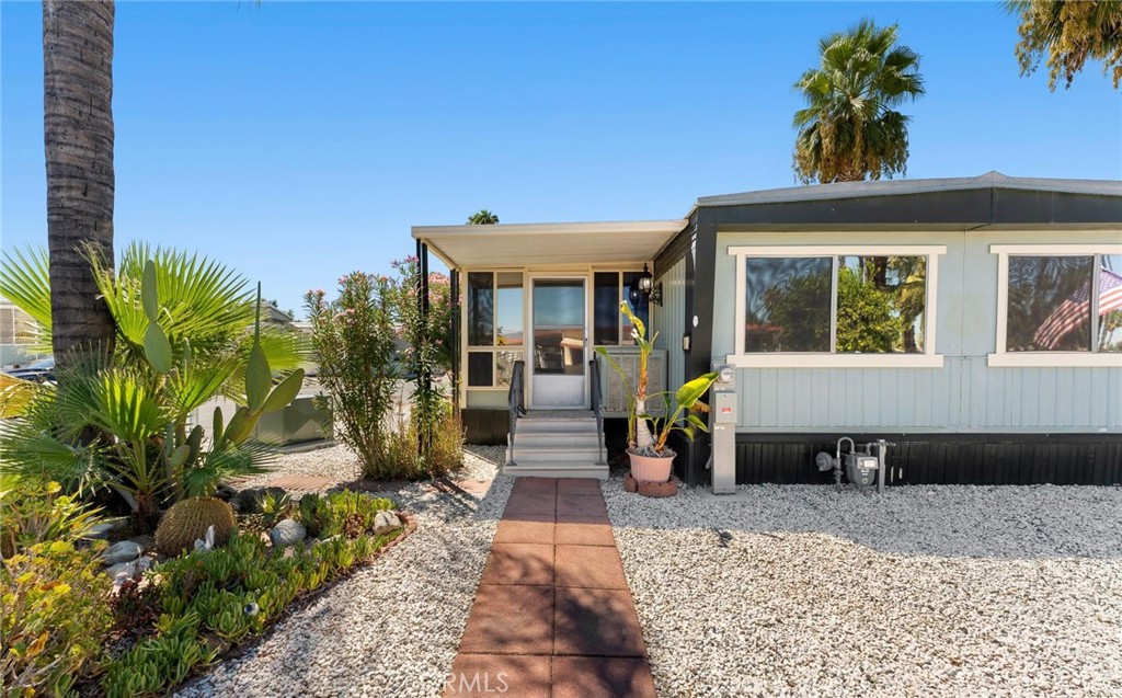 42751 E Floria Avenue 16 Property Photo 4