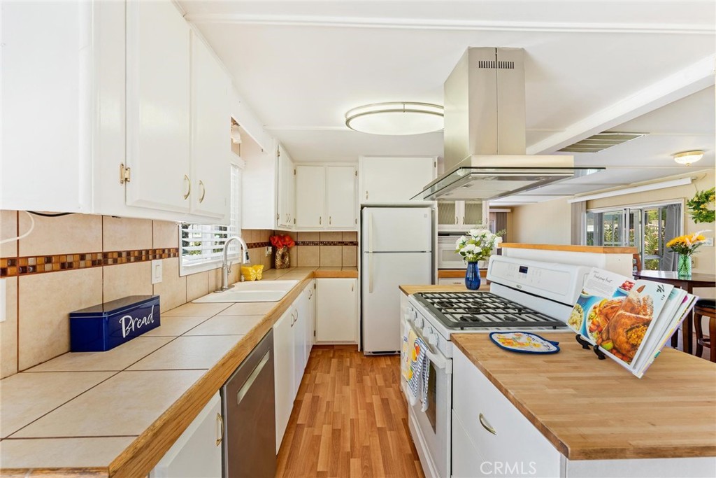 42751 E Floria Avenue 16 Property Photo 15