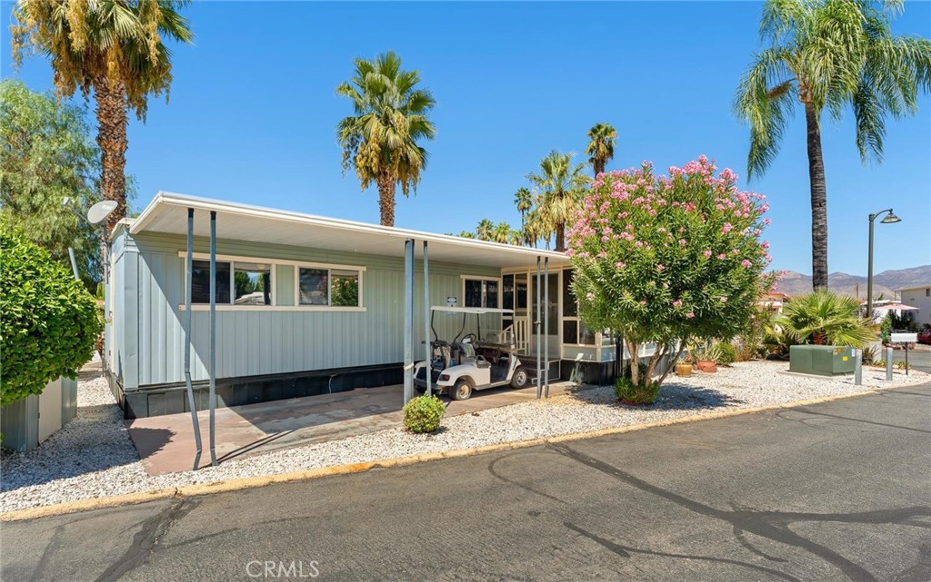 42751 E Floria Avenue 16 Property Photo 34