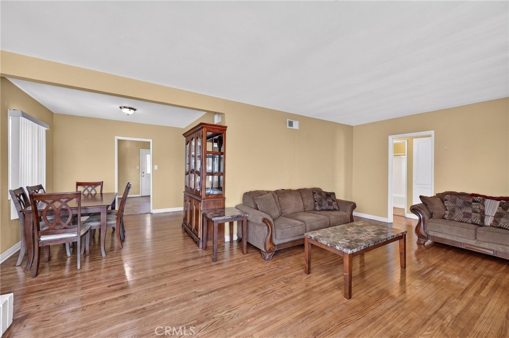 14100 S Mariposa Property Photo 2