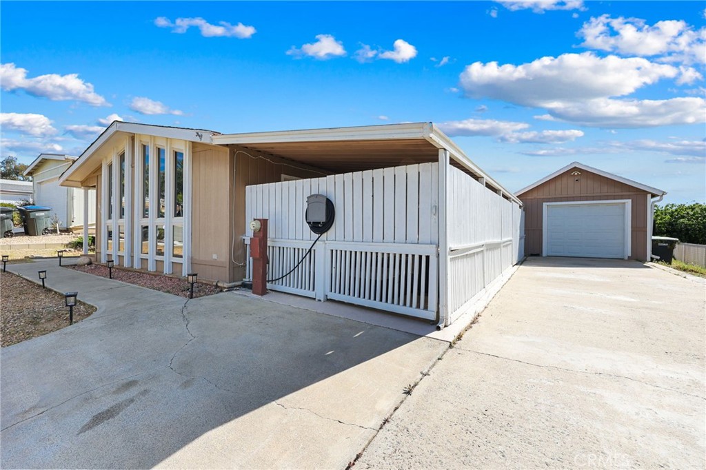 34164 Harrow Hill Road Property Photo 5