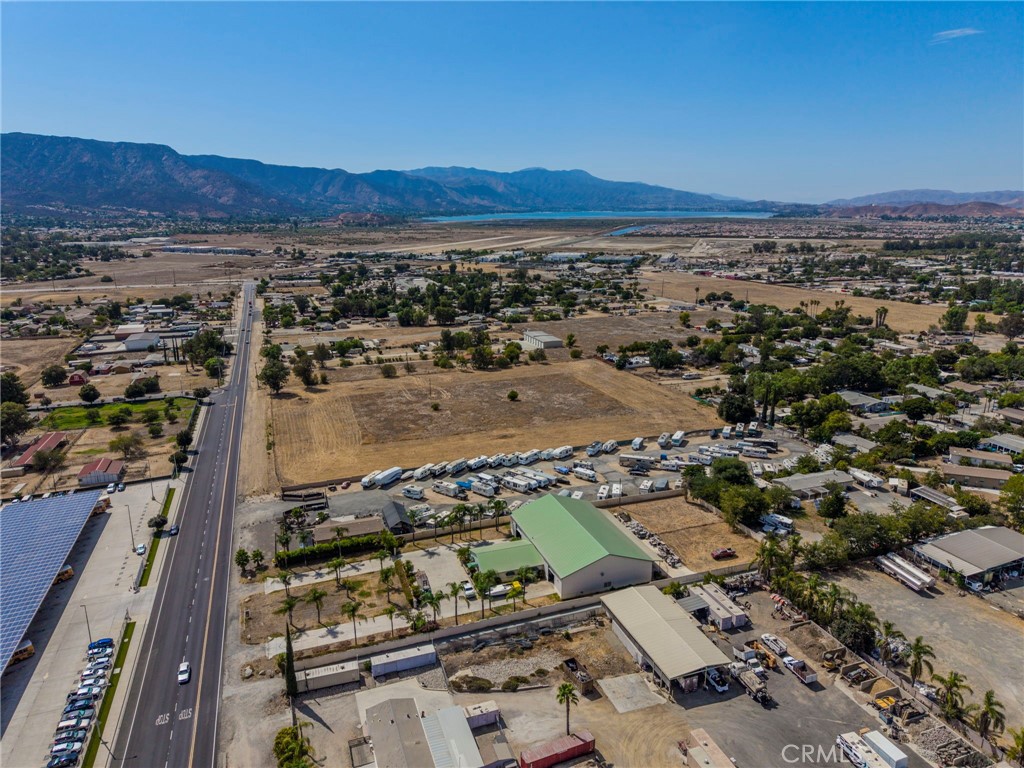 21650 Bundy Canyon Property Photo 10