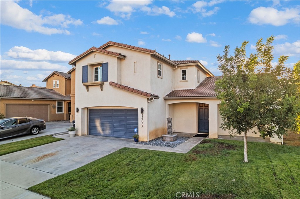 36033 Fresno Property Photo 2