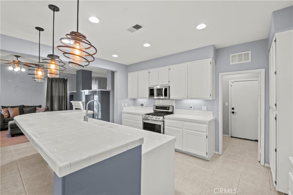 36033 Fresno Property Photo 15