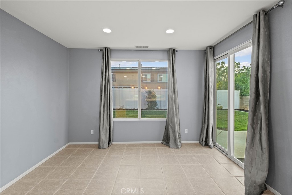 36033 Fresno Property Photo 24