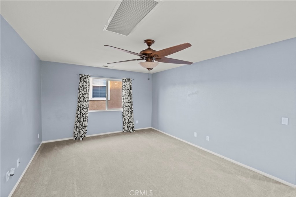 36033 Fresno Property Photo 32