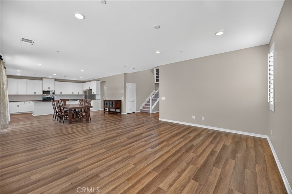 34136 Thistlewood Avenue Property Photo 11