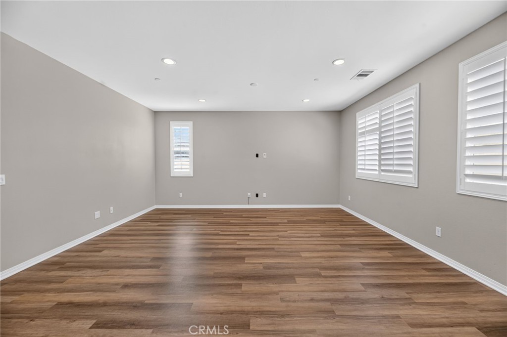 34136 Thistlewood Avenue Property Photo 19