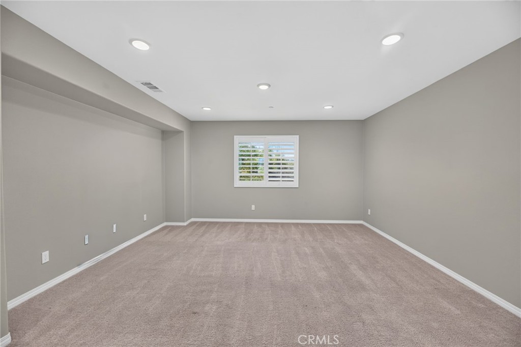 34136 Thistlewood Avenue Property Photo 24