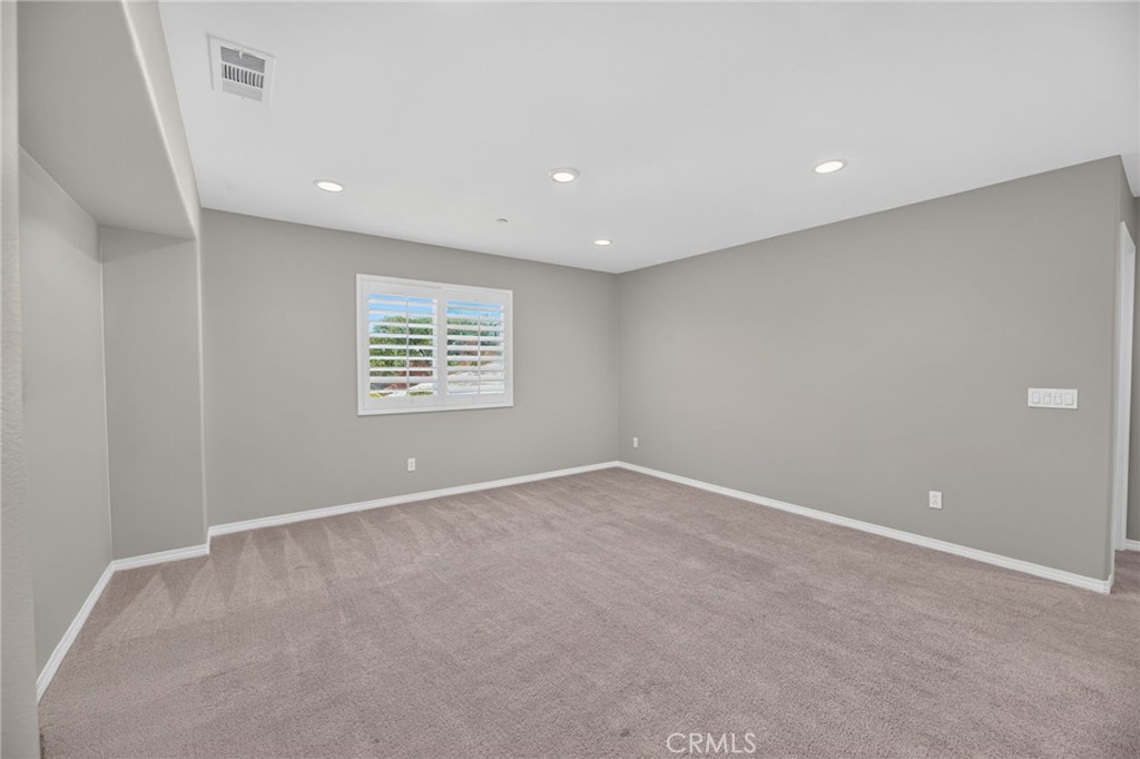 34136 Thistlewood Avenue Property Photo 25