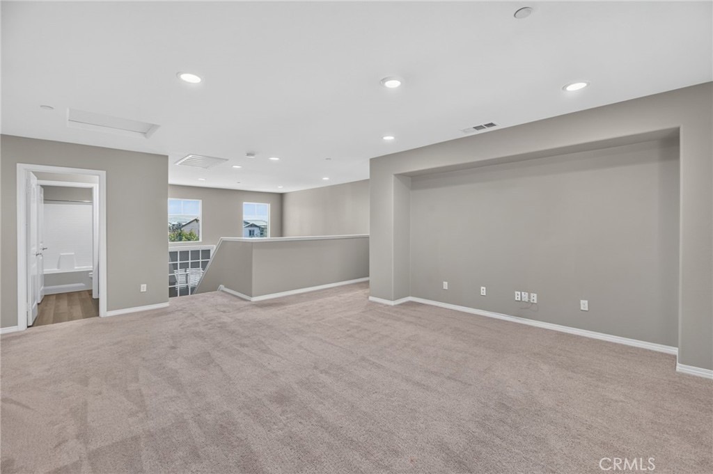 34136 Thistlewood Avenue Property Photo 26