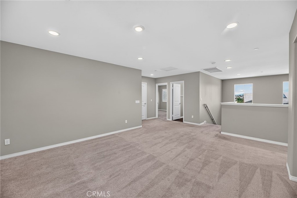 34136 Thistlewood Avenue Property Photo 27