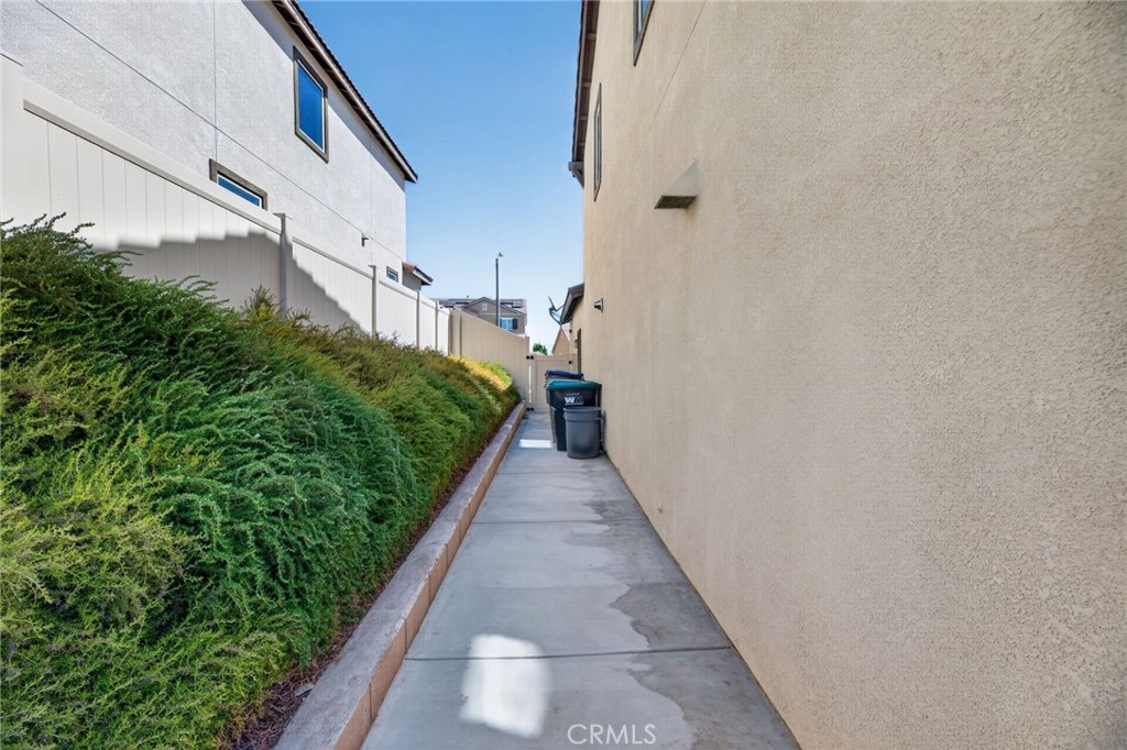 34136 Thistlewood Avenue Property Photo 48