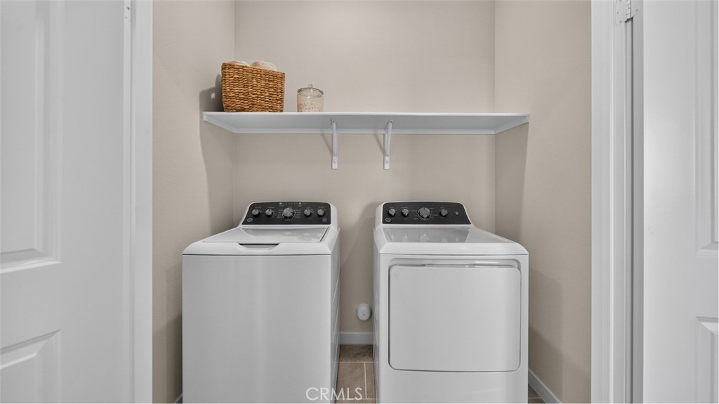 8348 Toyon Street Property Photo 17