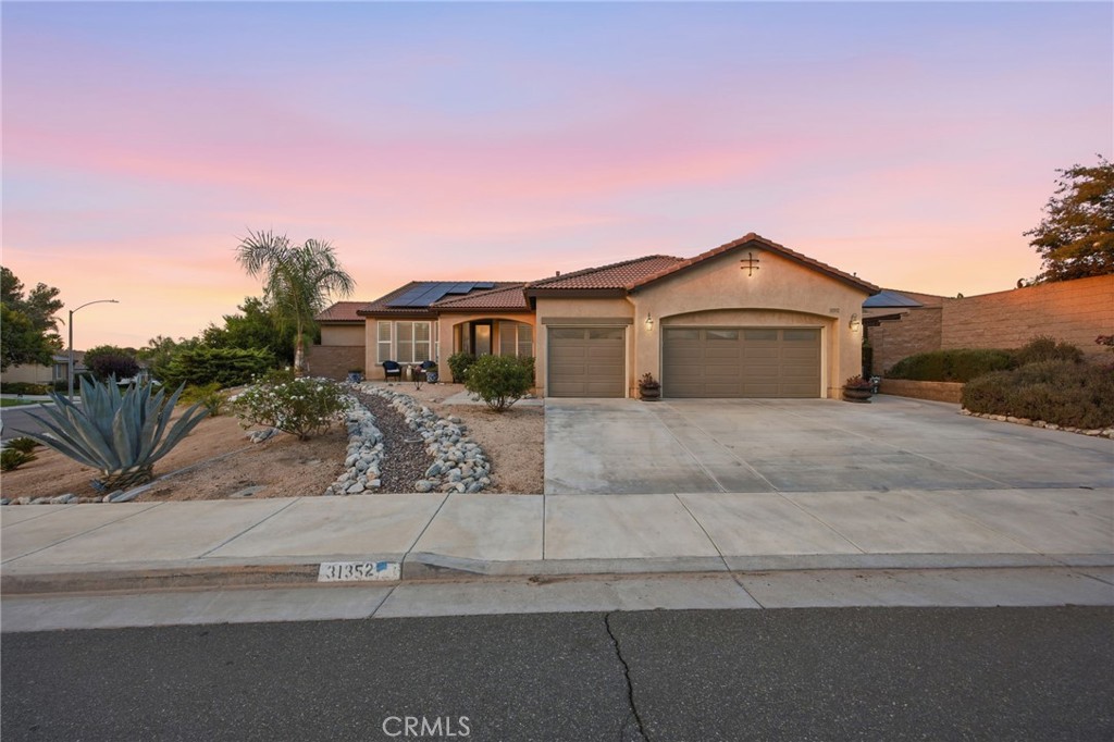 31352 Ensemble Property Photo 1