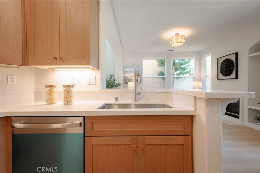 24438 Sunray Property Photo 14