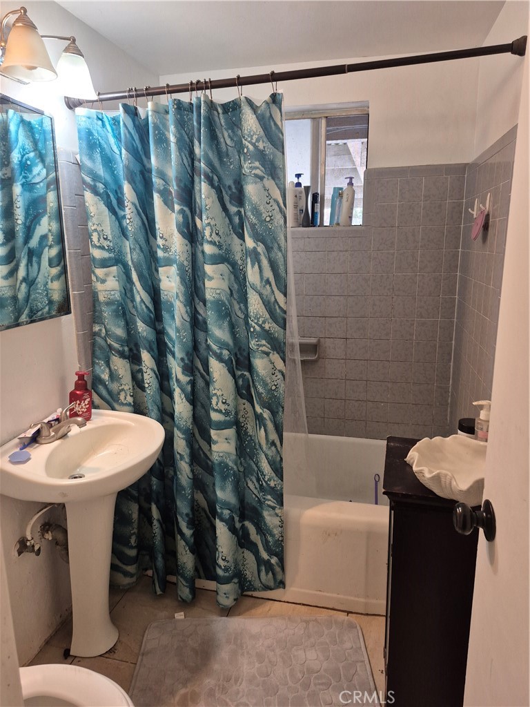 419 E Lee Property Photo 9