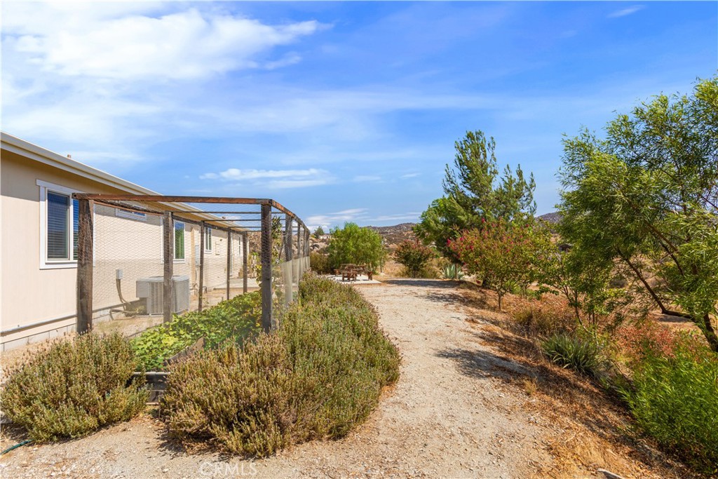 22225 Purple Sage Property Photo 3