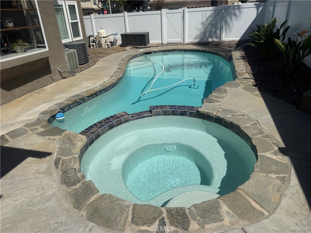 39414 Salinas Drive Property Photo 4