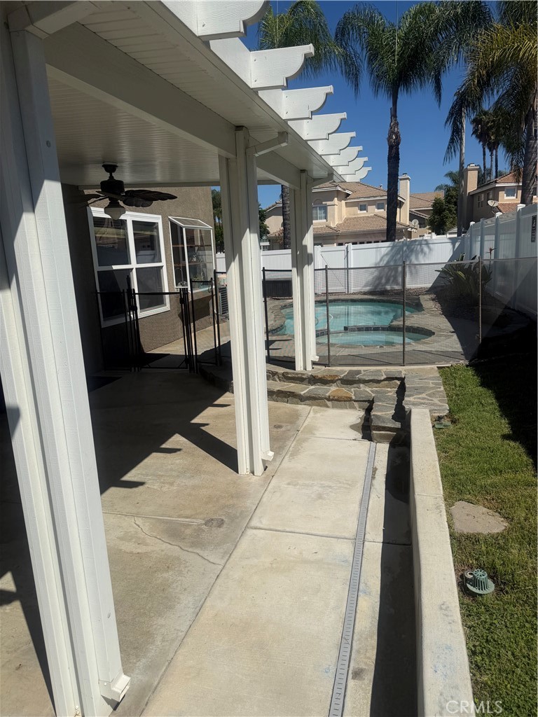 39414 Salinas Drive Property Photo 5