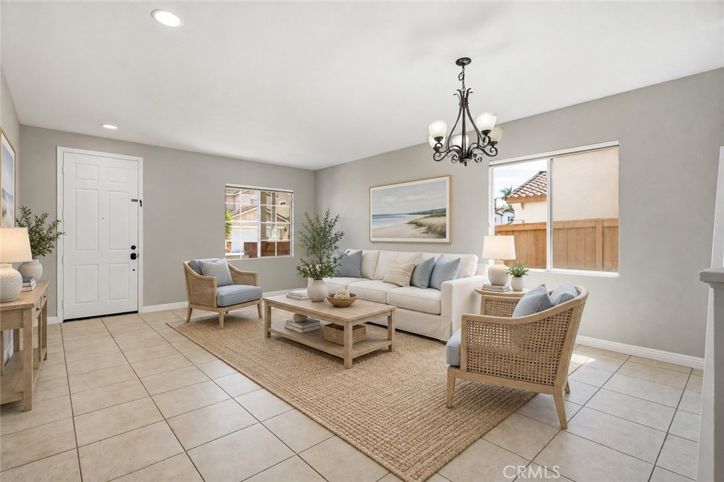 327 Alamo Way Property Photo 4
