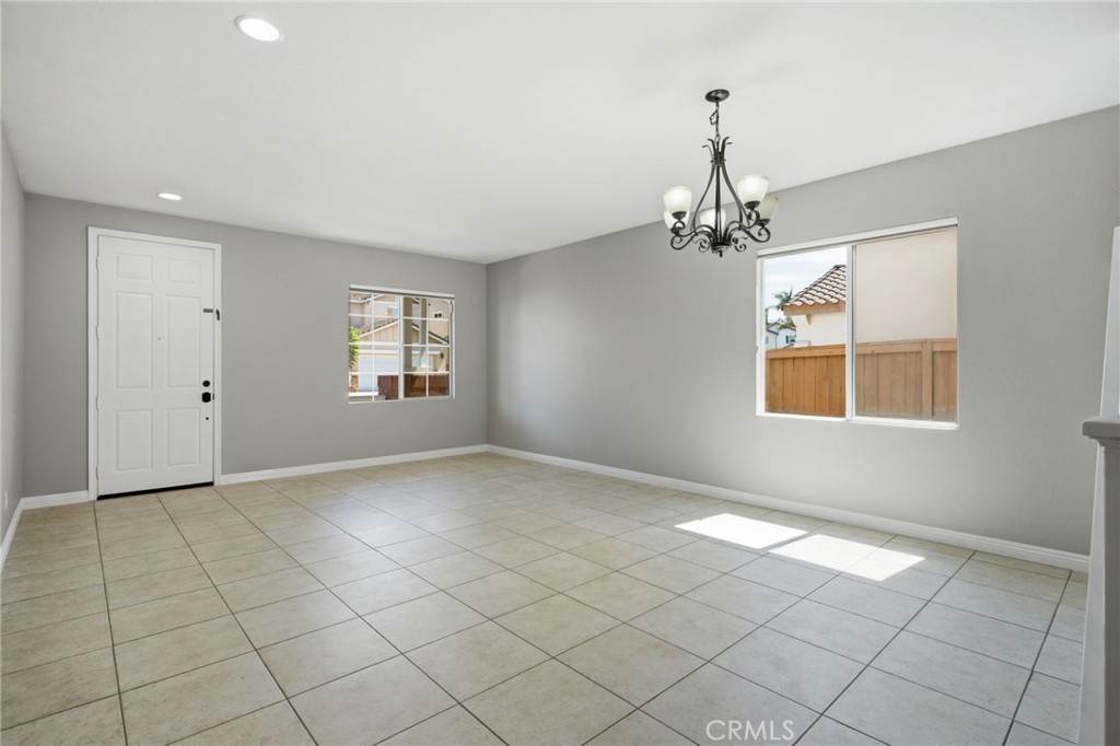 327 Alamo Way Property Photo 5