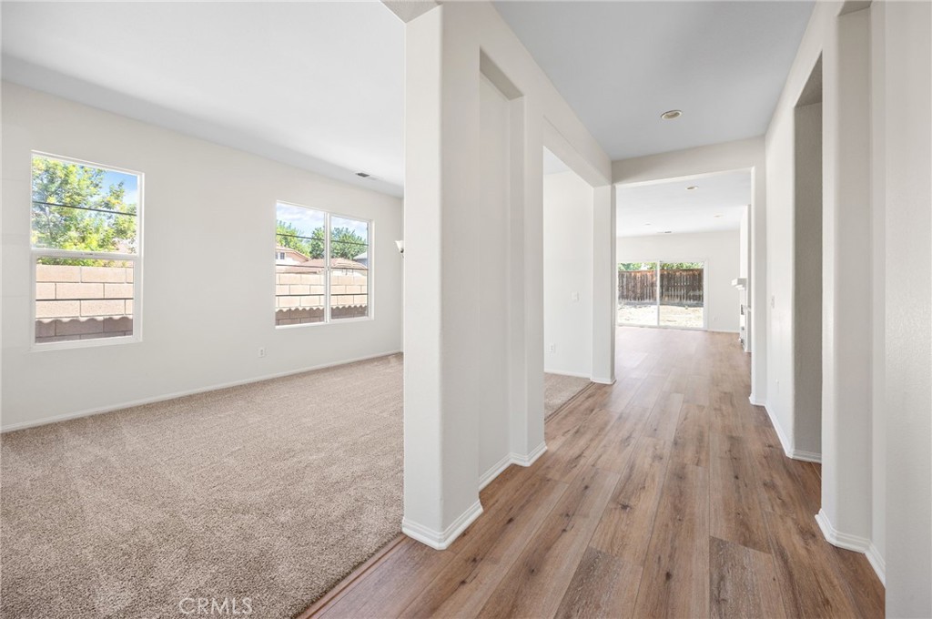 1863 Orchard Park Court Property Photo 8