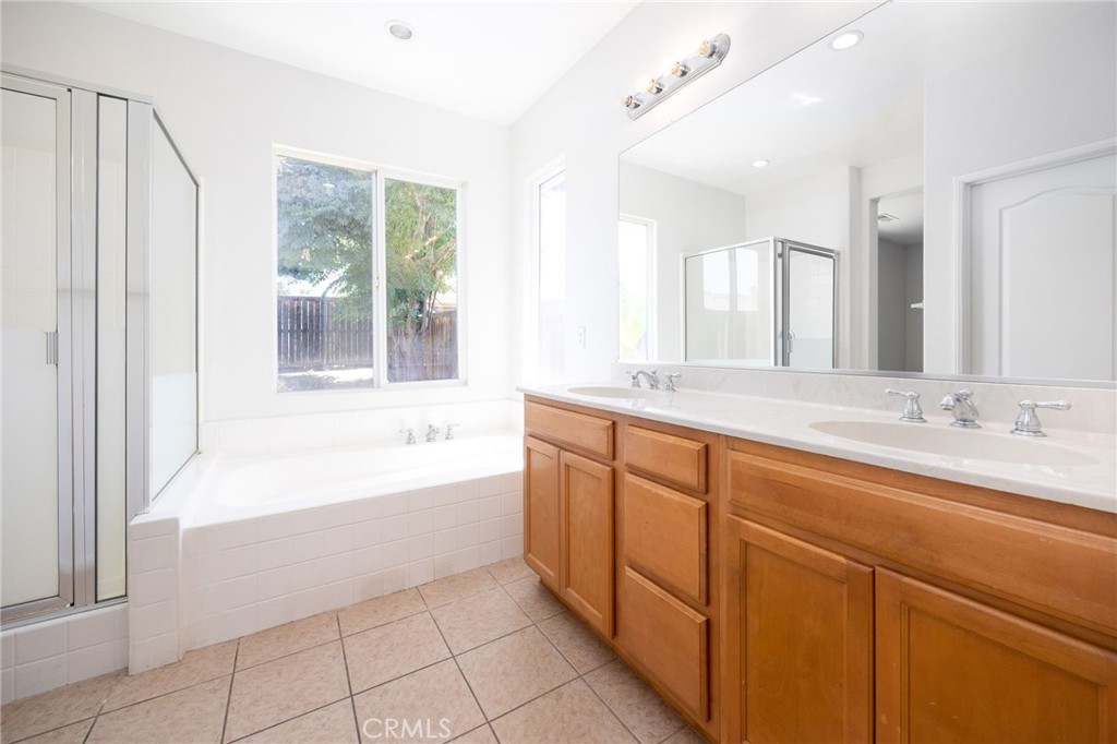 1863 Orchard Park Court Property Photo 24