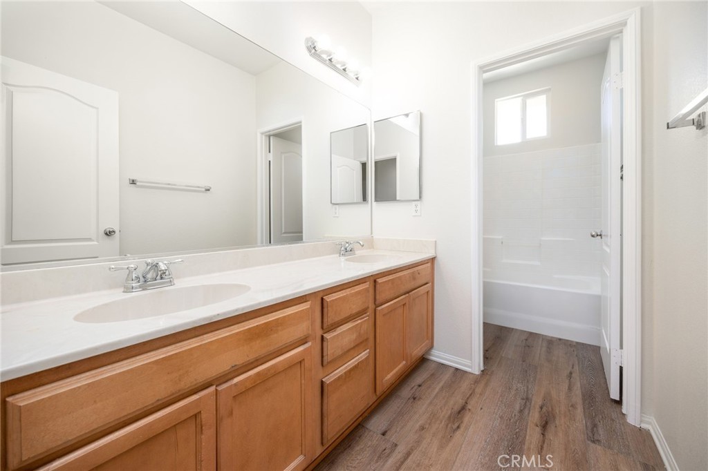 1863 Orchard Park Court Property Photo 26