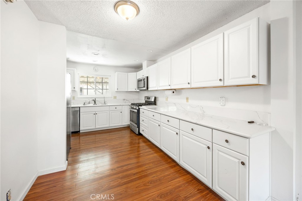 8174 Glengarry Green Property Photo 9