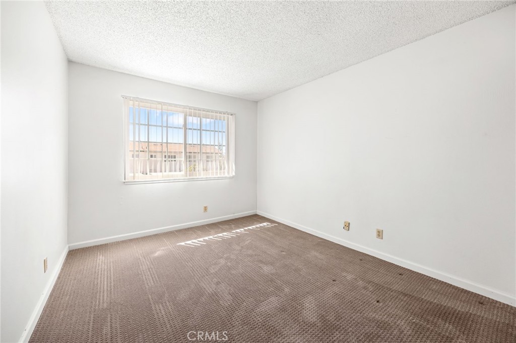 8174 Glengarry Green Property Photo 19