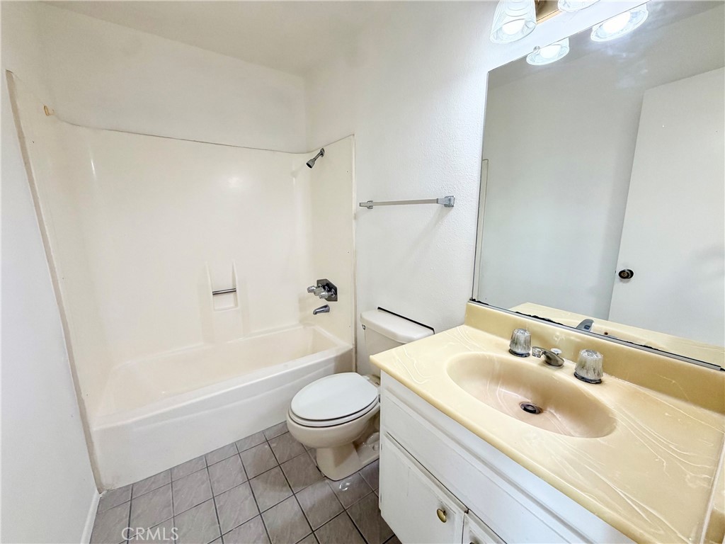 15155 Sherman Way 49 Property Photo 18