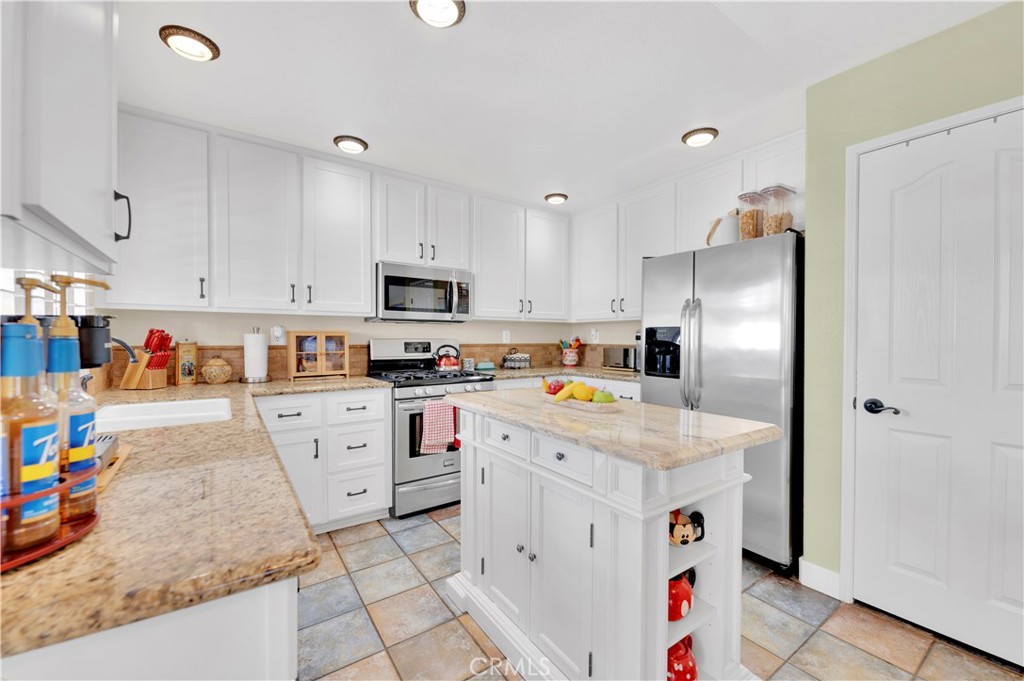 30393 Blume Circle Property Photo 13