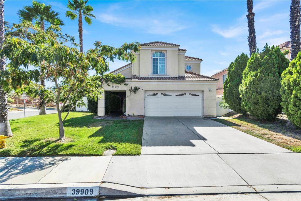 39909 Via Castana Property Photo 2