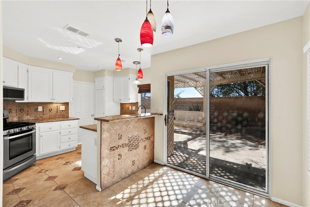 39909 Via Castana Property Photo 17